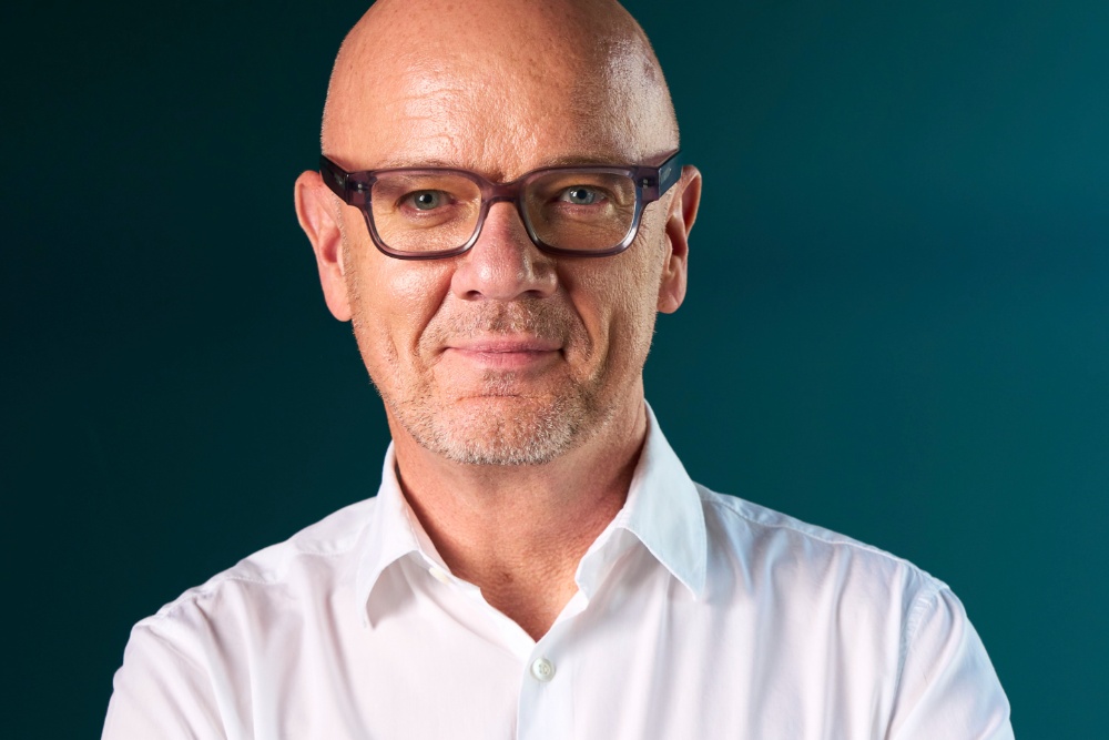 Patrick Holland blijft CEO Banijay UK na All3Media-fusie Patrick Holland blijft voorzitter en CEO van Banijay UK na fusie met All3Media (Picture by: variety.com)