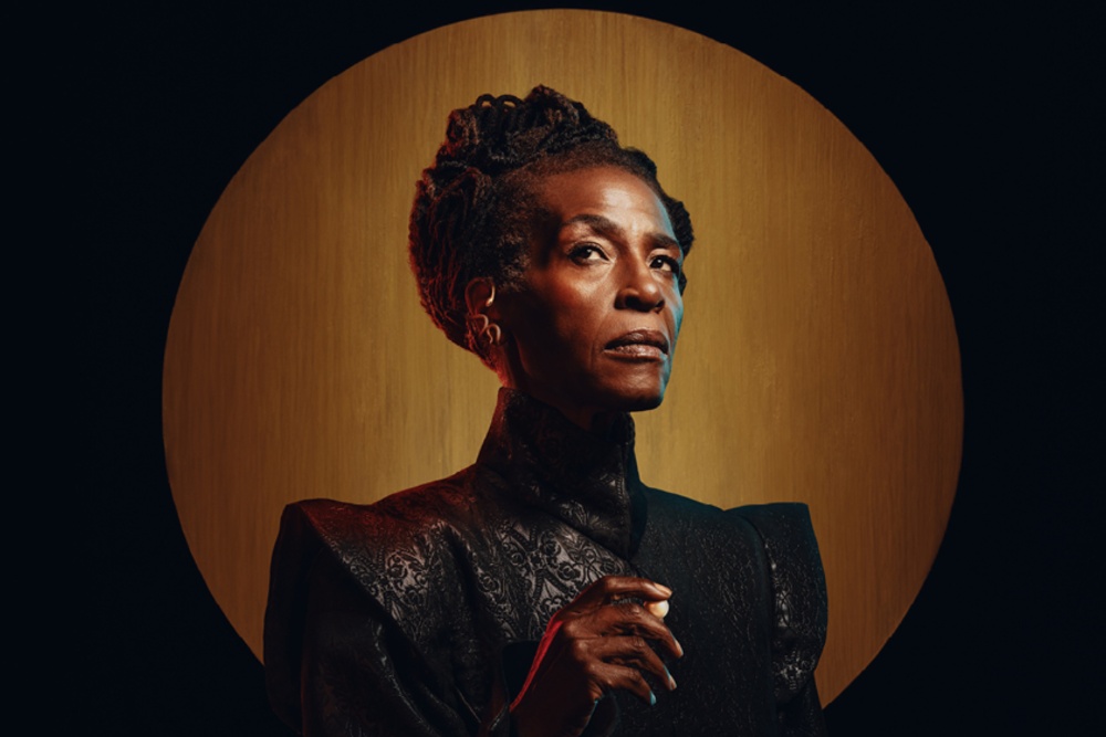 Productie van Othello wordt uitgesteld vanwege kan Productie van 'Othello' wordt uitgesteld vanwege kankerbehandeling van Sharon D. Clarke (Picture by: variety.com)