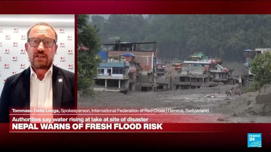 Rode Kruis mobiliseert in Nepal na natuurramp Rode Kruis mobiliseert in Nepal: 'Hele dorpen en gemeenschappen weggespoeld' (Picture by: s.france24.com)