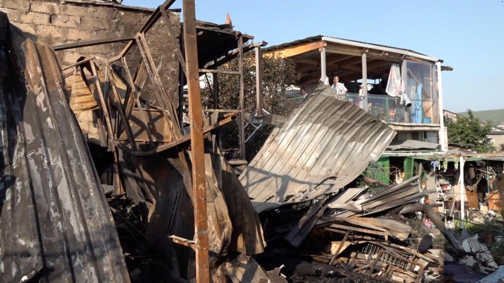 Russische aanval veroorzaakt brand bij Oekraïense haven Izmail Russische aanval veroorzaakt brand bij Oekraïense haven Izmail (Picture by: s.france24.com)