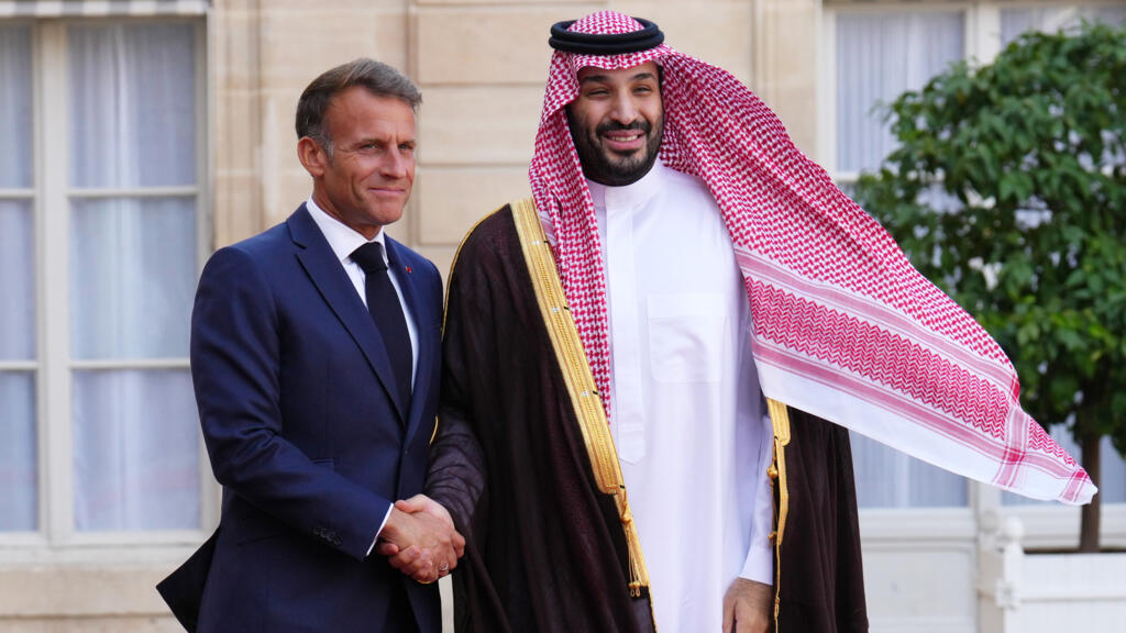 Saoedi-Arabië investeert €6 mrd in pretparken bij Parijs Saoedi-Arabië investeert €6 miljard in drie pretparken nabij Parijs (Picture by: s.france24.com)