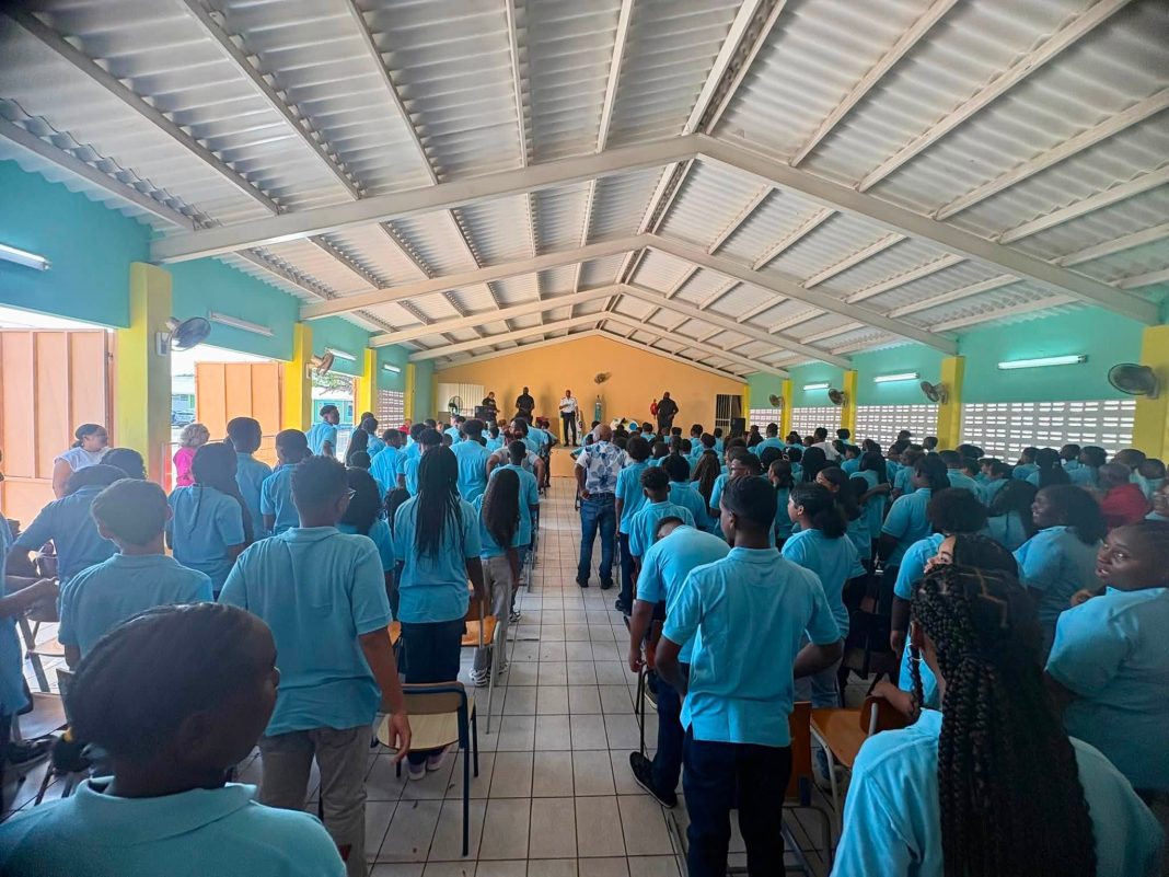 Staten behandelen nieuwe wet voor speciaal onderwijs op 28 augustus (Picture by: paradisefm.cw)