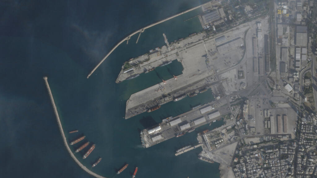 Syrie en Rusland komen overeen om militaire bases in het Middelmeer te verlaten Syrie en Rusland komen overeen om militaire bases in het Middelmeer te verlaten (Picture by: s.france24.com)