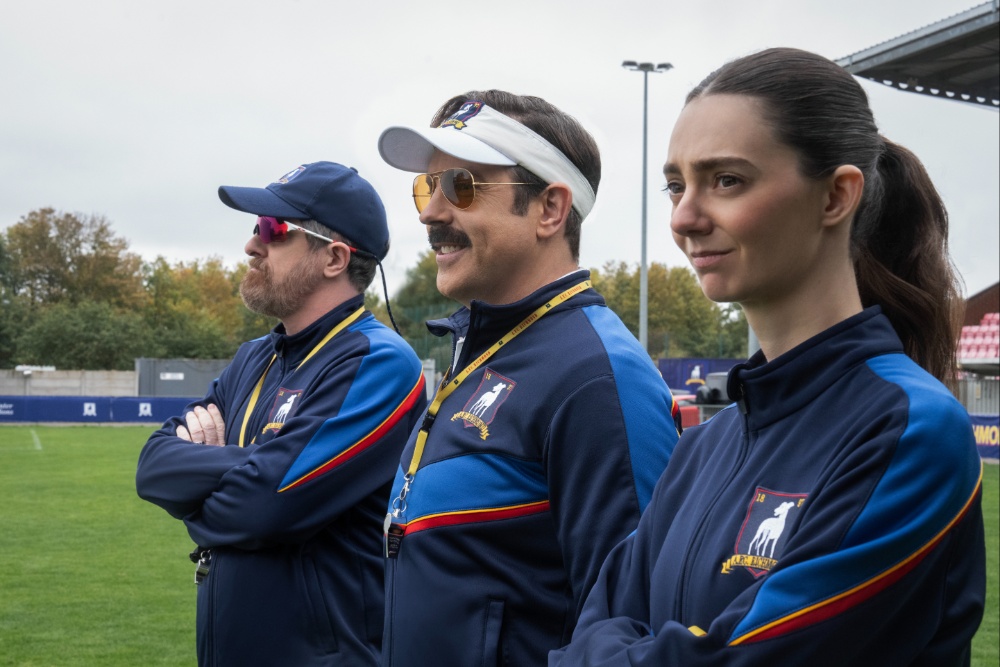 Tanya Reynolds brengt nieuwe coach uit in seizoen 4 van “Ted Lasso” Tanya Reynolds brengt nieuwe coach uit in seizoen 4 van "Ted Lasso" (Picture by: variety.com)