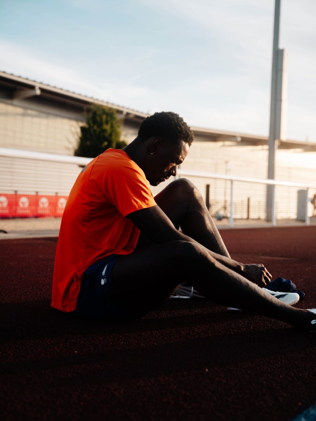Taymir Burnet leed aan blessure tijdens EK atletiek (Picture by: paradisefm.cw)