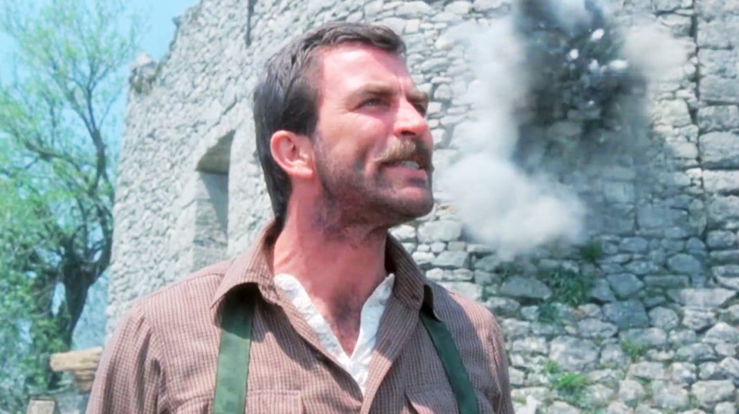 Tom Selleck’s ‘High Road to China’: Een avontuurlijke film geïnspireerd door Indiana Jones Tom Selleck's 'High Road to China': Een avontuurlijke film geïnspireerd door Indiana Jones (Picture by: slashfilm.com)