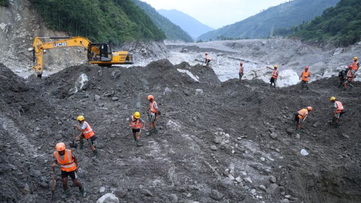 Nepal overstromingen: 900 doden, 5.000 vermisten in tunnels Tunnels belemmeren reddingsoperatie Nepal: hoeveel doden en vermisten zijn er? (Picture by: aljazeera.com)
