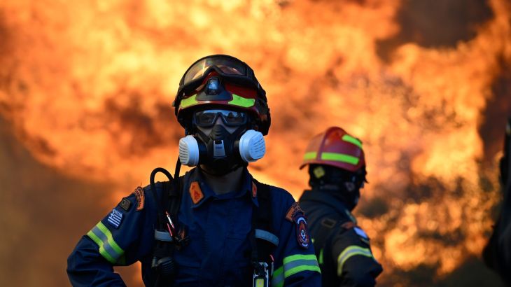 Twee helikopters botsten tijdens brandbestrijding in Griekenland (Picture by: aljazeera.com)