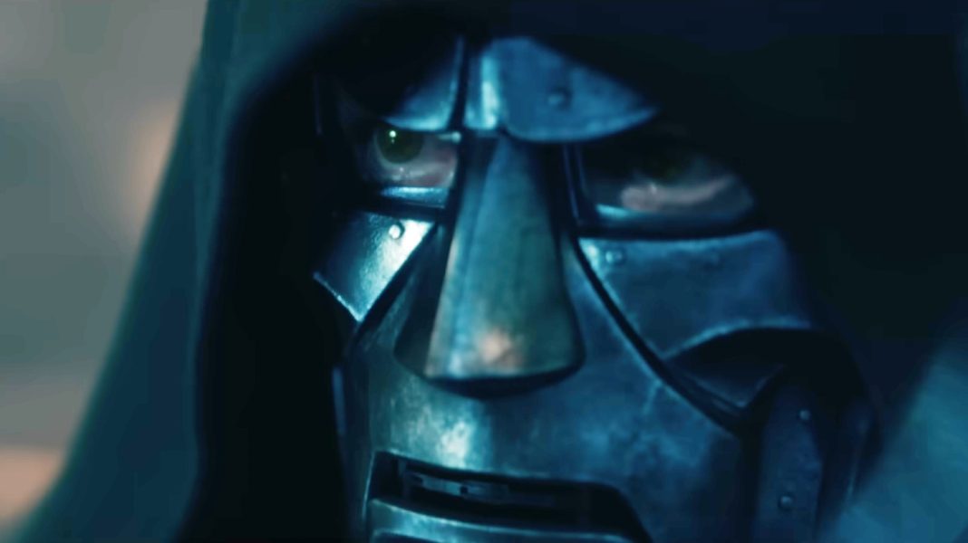 Tweede Dr. Doom kostuum onthuld voor 'Avengers: Doomsday' (Picture by: slashfilm.com)