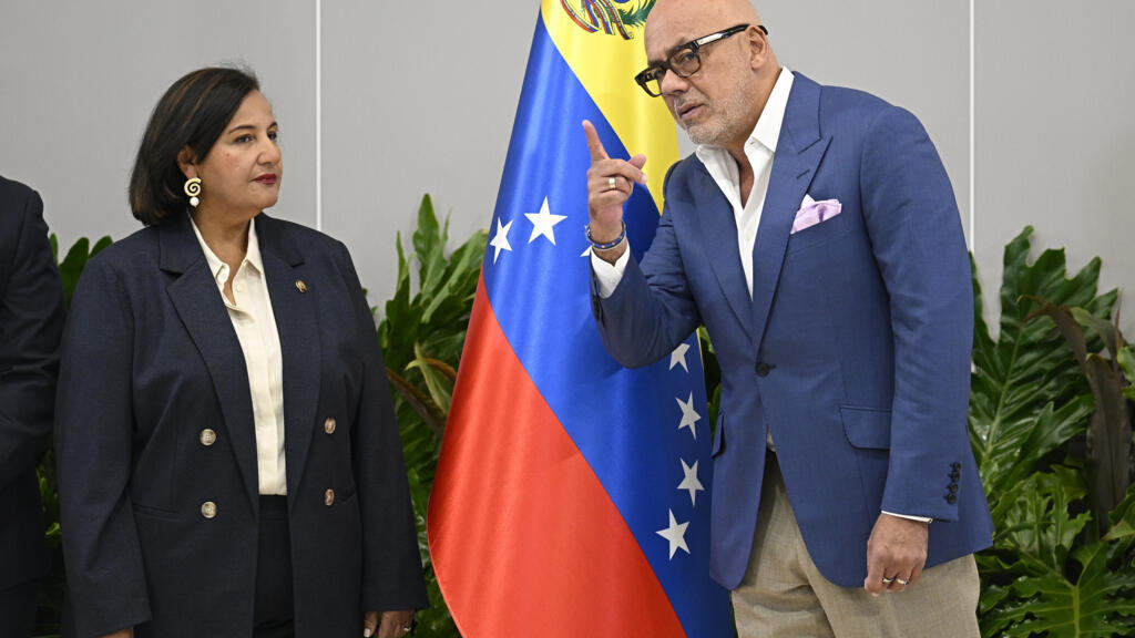 Verkenningen voor politieke overgang in Venezuela beginnen zonder Machado Verkenningen voor politieke overgang in Venezuela beginnen zonder Machado (Picture by: s.france24.com)