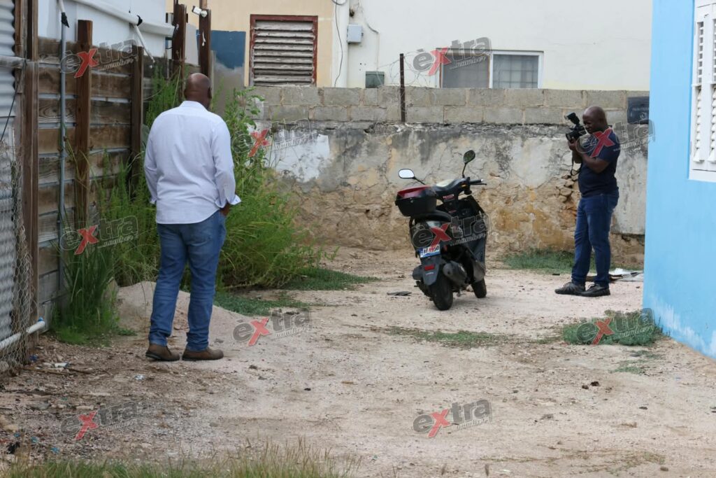 Vermoedelijk gestolen scooter aangetroffen in Vischsteeg in Punda (Picture by: extra.cw)