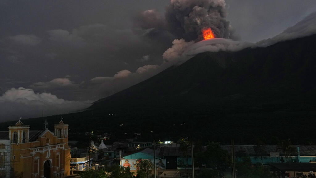 Volvano Fuego in Guatemala: Eruptie officieel beëindigd, terugkeer van evacuees Volvano Fuego in Guatemala: Eruptie officieel beëindigd, terugkeer van evacuees (Picture by: s.france24.com)