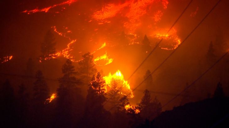 Wildvuur bedreigt huizen in Okanagan regio van Canada Wildvuur bedreigt huizen in Okanagan regio van Canada (Picture by: aljazeera.com)
