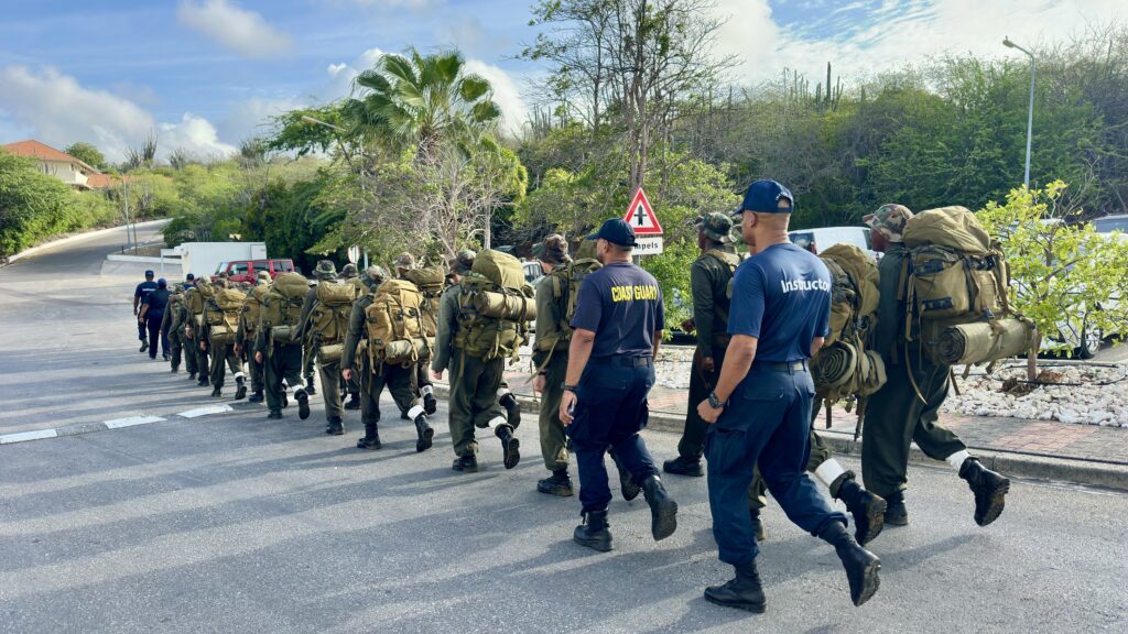 23 aspiranten ronden introductiefase politie- en kustwachtopleiding af op Curaçao (Picture by: extra.cw)