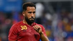 Andros Townsend overreden door veldwals in Thailand, maar blijft ongedeerd (Picture by: ichef.bbci.co.uk)