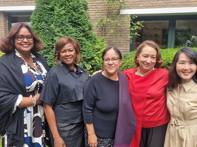 Arrindell vertegenwoordigt Sint Maarten bij Mexicaanse onafhankelijkheidsreceptie in Nederland Arrindell vertegenwoordigt Sint Maarten bij Mexicaanse onafhankelijkheidsreceptie in Nederland (Picture by: 721news.com)