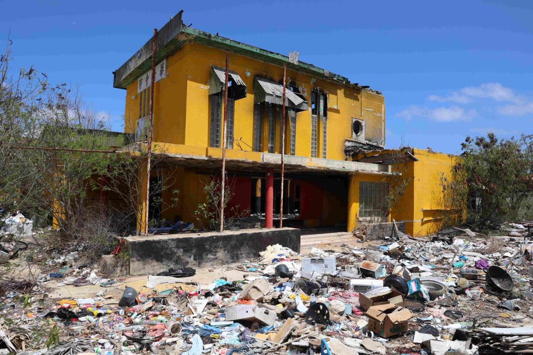 Bewoners San Nicolas vragen aanpak vervallen Chinese Club (Picture by: 24ora.com)