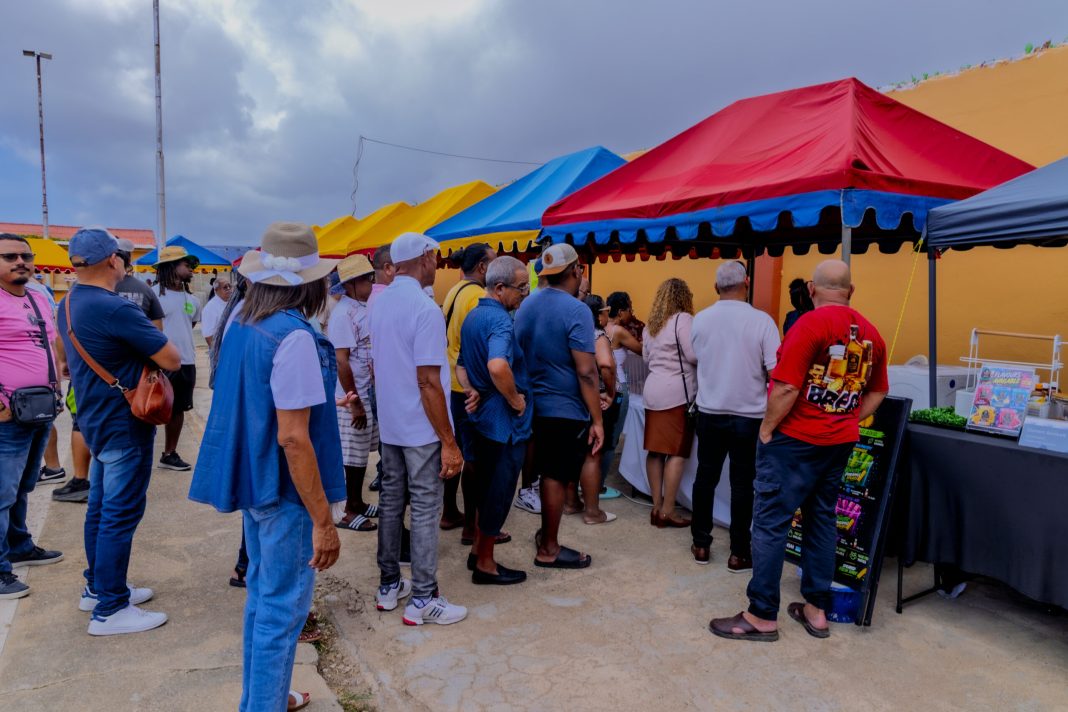 Bonairiaanse gemeenschap viert Dia di Boneiro op Aruba (Picture by: 24ora.com)