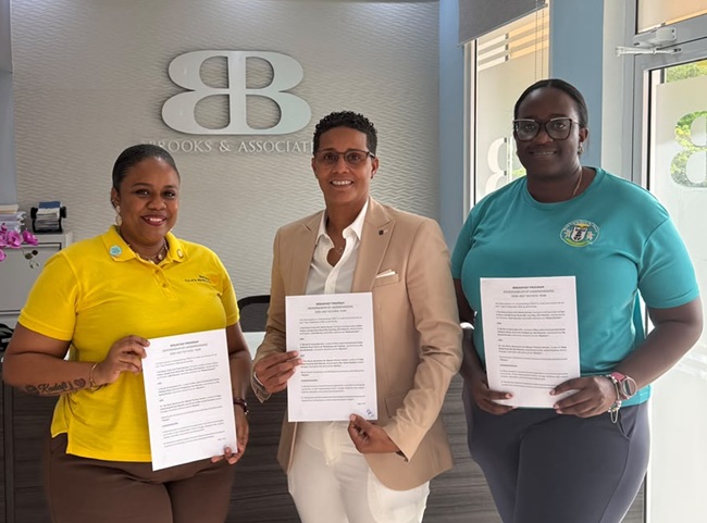 Brooks & Associates eerste bedrijfssponsor ontbijtprogramma Rotary Sunset op Sint Maarten (Picture by: 721news.com)