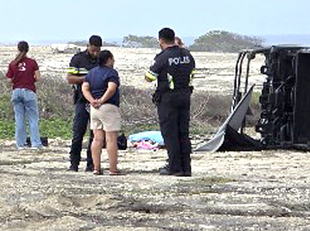 Forensisch team onderzoekt dodelijk UTV-ongeval op Aruba (Picture by: diario.aw)