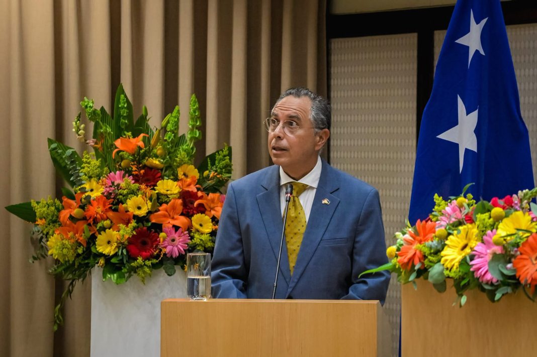 Gouverneur De Kort opent parlementair jaar met waarschuwing én ambitie voor Curaçao (Picture by: paradisefm.cw)