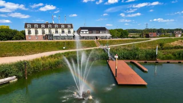 Hotel Hoogeerd krijgt nieuwe identiteit als Fletcher-hotel (Photo by: testifier.nl)