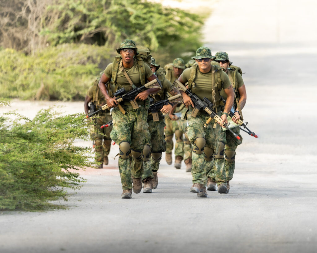 Initiële militaire opleiding van start op Curaçao: 28 kandidaten beginnen aan EMV (Picture by: extra.cw)