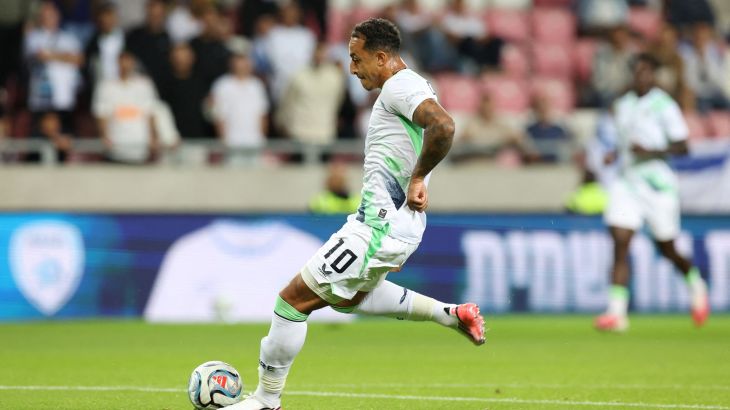 Israëlische fans richten apengeluiden en militaire leuzen op Ierse spelers (Picture by: aljazeera.com)
