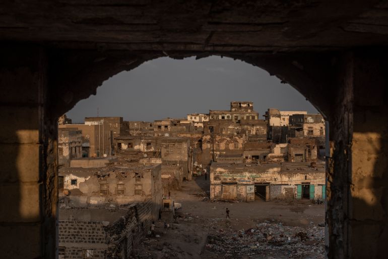 Jemenitisch leger herovert strategisch gebied terwijl gevechten met Houthis voortduren (Picture by: aljazeera.com)