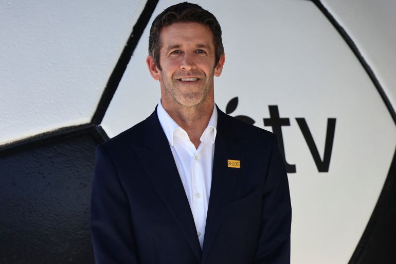John Ternus nieuwe Apple CEO: opvolger Tim Cook John Ternus volgt Tim Cook op als Apple-CEO na 15 jaar leiderschap (Picture by: aljazeera.com)