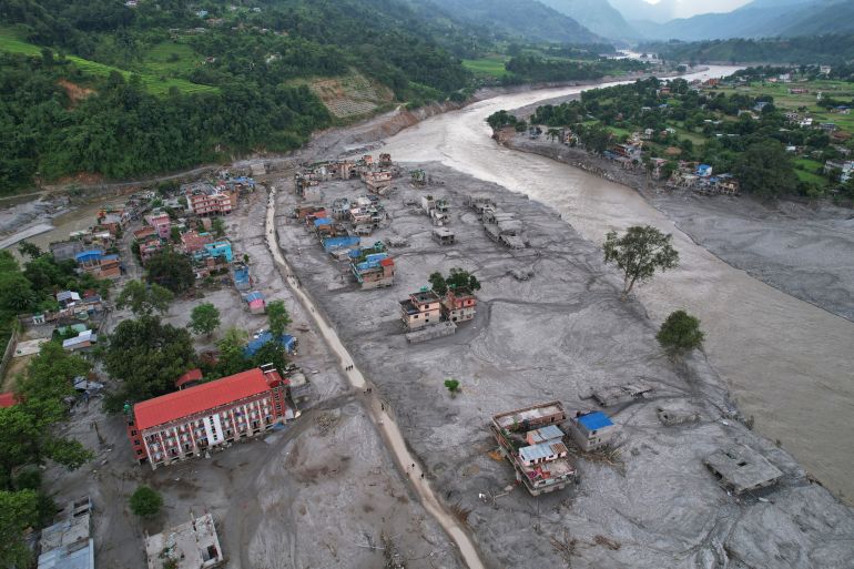 Klimaatverandering speelde grote rol bij dodelijke overstromingen in Nepal, zeggen wetenschappers (Picture by: aljazeera.com)