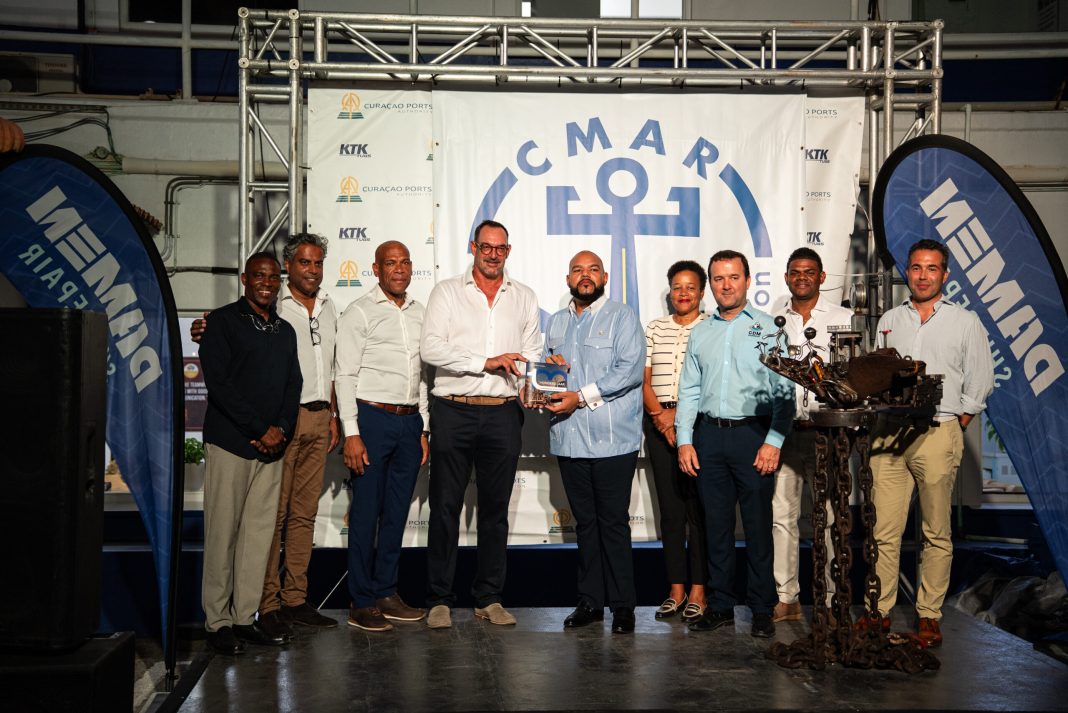 Kunstwerk onthuld op Curaçao ter ere van eeuw scheepsreparatie (Picture by: paradisefm.cw)