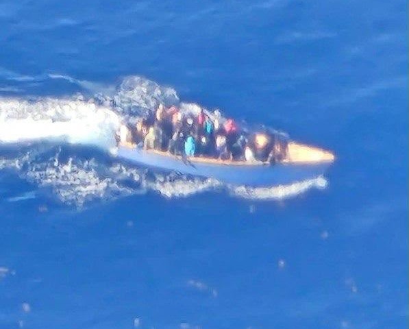 Kustwacht leidt reddingsoperatie na kapseizen vaartuig nabij Mona Island (Picture by: 721news.com)