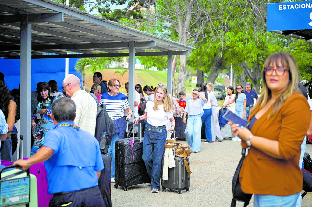 Luchthaven Simón Bolívar in Caracas hervat internationale vluchten na aardbeving (Picture by: extra.cw)