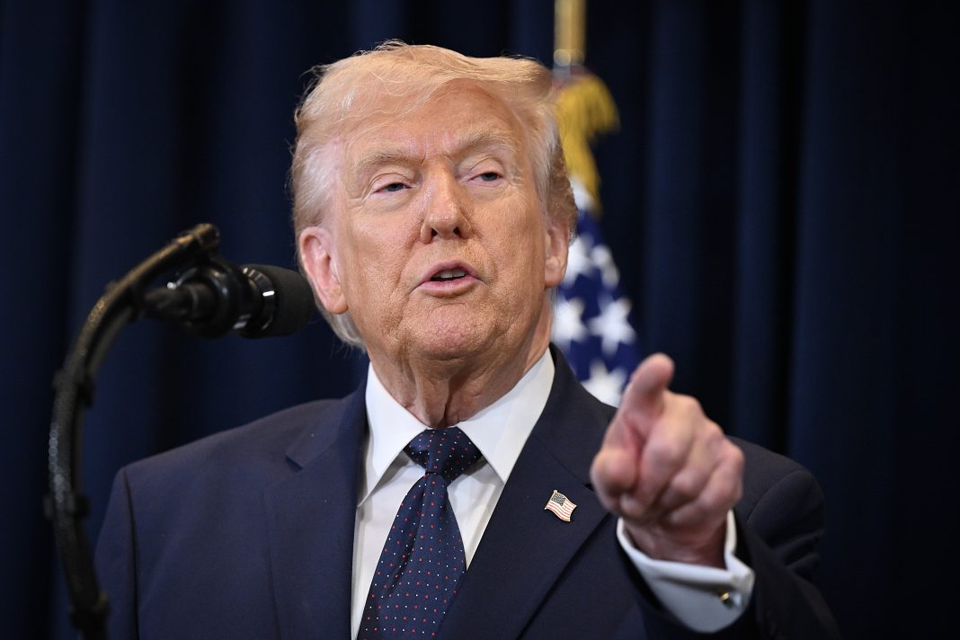 MS NOW, CNN en Politico dagen Trump en Witte Huis-medewerkers voor de rechter wegens schending Eerste Amendement (Picture by: variety.com)
