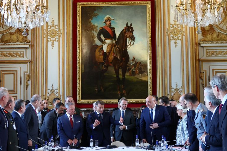Macron en Aoun bespreken steun Libanees leger in Parijs Macron en Aoun overleggen in Parijs over steun aan Libanees leger en einde Israëlische aanvallen (Picture by: aljazeera.com)