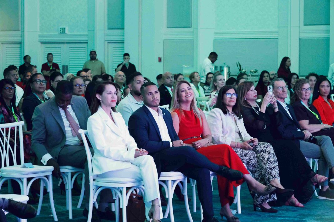 Minister Cicilia pleit voor kwalitatief toerisme op Aruba (Picture by: 24ora.com)