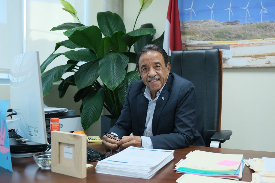 Minister Herdé nodigt UTV- en ATV-operators uit voor overleg (Picture by: solodipueblo.com)