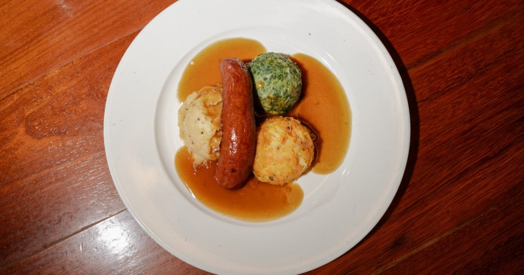 Nederlandse restaurants rond Leidseplein trekken toeristen aan (Photo by: parool.nl)