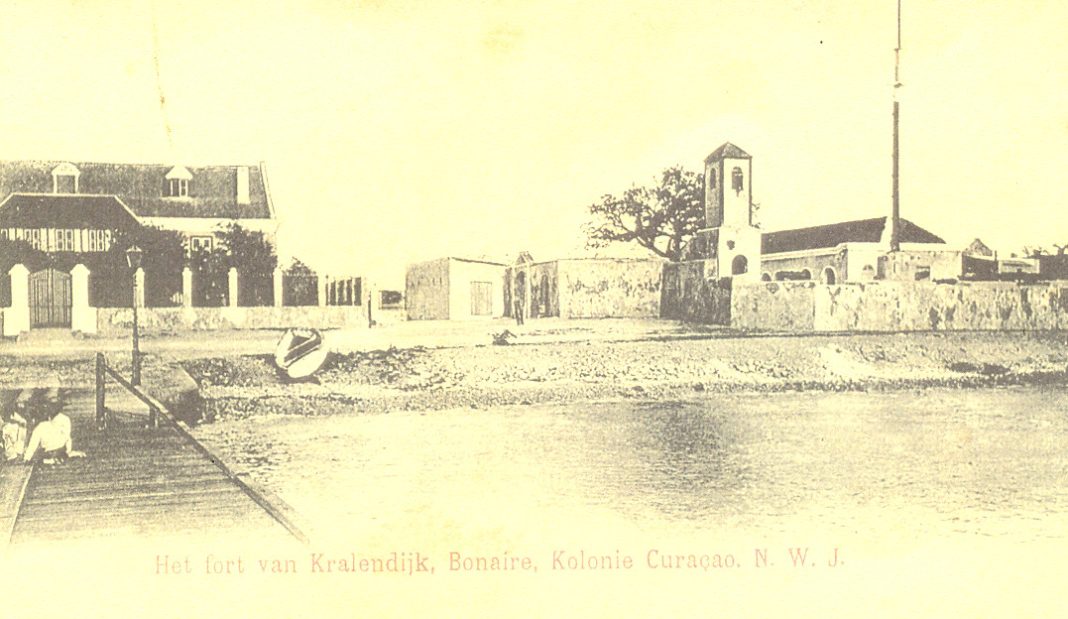Onvoldoende bronmateriaal: artikel over Playa di Re niet toegankelijk (Picture by: extraboneiru.com)