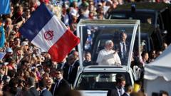 Paus Leo roept Franse bisschoppen op misbruik uit te roeien tijdens bezoek aan Lourdes (Picture by: ichef.bbci.co.uk)