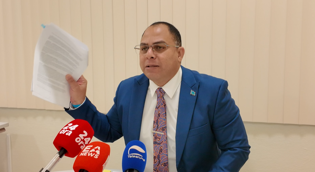 Pieters (PPA): toezicht ja, maar verankerd in Arubaanse wet (Picture by: solodipueblo.com)