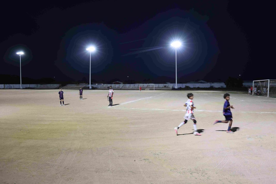 Racing Club Aruba inaugureert nieuw verlichtingssysteem (Picture by: 24ora.com)