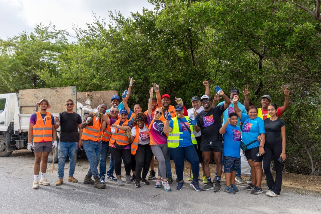 Ruim 177 ton afval ingezameld tijdens World Clean Up Day op Curaçao (Picture by: paradisefm.cw)