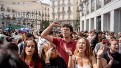 Spanje kondigt uitzettingsverbod aan na protesten om uithuiszetting 87-jarige vrouw (Picture by: ichef.bbci.co.uk)