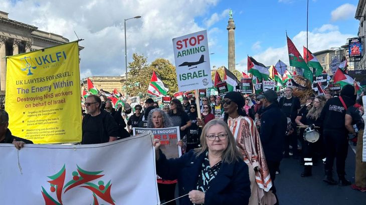'Stop met bewapenen van Israël': Pro-Palestina demonstranten marcheren op Labour-conferentie (Picture by: aljazeera.com)