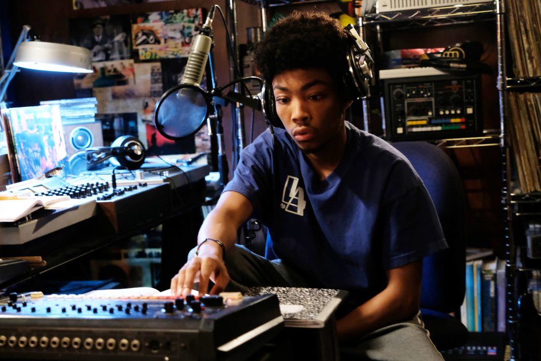 The Drop: Snowfall-spinoff over Zuid-LA en gangstarap 'The Drop': Snowfall-spinoff schetst ongelijk maar treffend portret van Zuid-LA in het gangstarap-tijdperk (Picture by: variety.com)