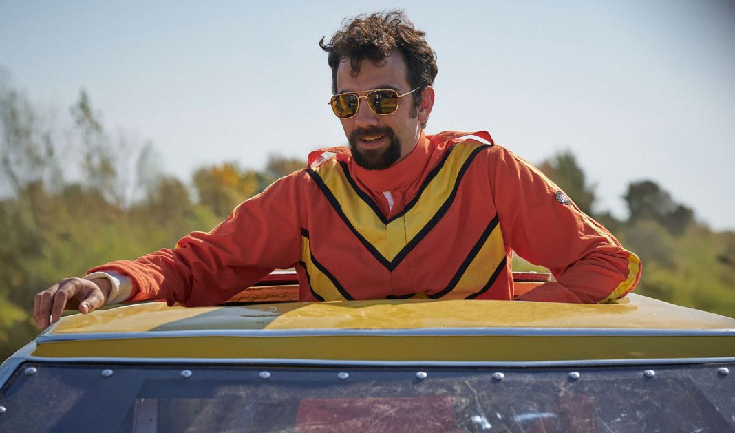'The Stunt Driver' review: Jay Baruchel waagt zich aan lauw biopicterrein (Picture by: variety.com)