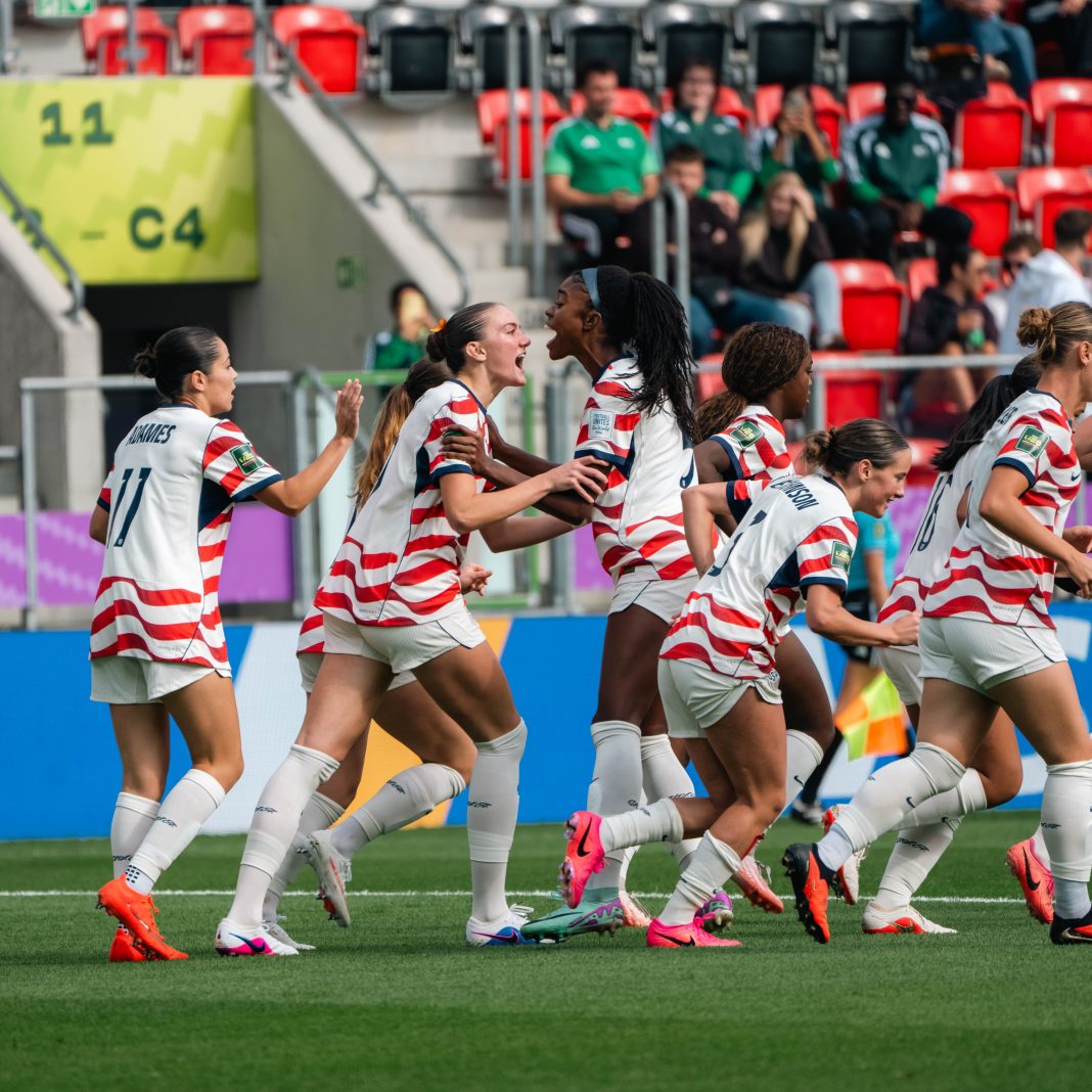 VS U-20 vrouwen verslaan Nieuw-Zeeland met 9-0 en plaatsen zich voor achtste finales (Photo by: ussoccer.com)