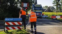 Vermoedelijke sabotage veroorzaakt grote treinverstoringen in Nederland (Picture by: ichef.bbci.co.uk)